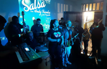 Calle Ocho – Música en Vivo