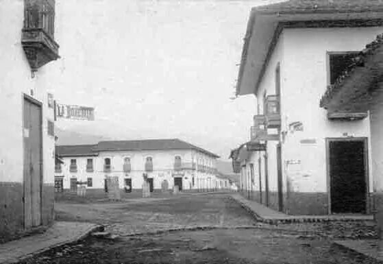 Foto - Pinterest Juan G. Tabarez -Parque de Roldanillo Años 30s